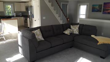 智能電視、電子遊戲、DVD 播放機、書籍