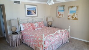 2 bedrooms, iron/ironing board, travel crib, free WiFi - Amazing Beachfront Destin Condo with Umbrella &  2 Chairs Setup Included (Destin)