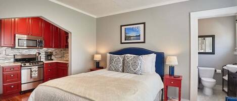 1 bedroom, iron/ironing board, travel cot, free WiFi