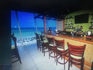 Bar (en la propiedad)