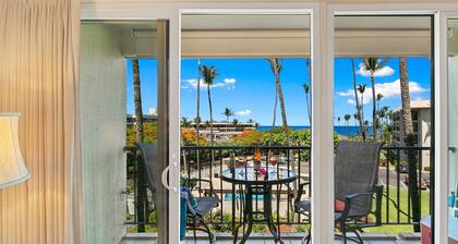 Kihei Akahi D-211: Ocean View, Perfect for Couples