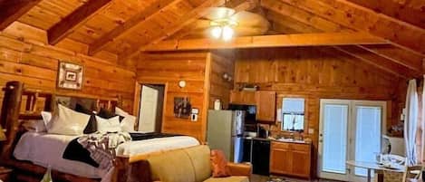 1 habitación, tabla de planchar con plancha, wifi gratis y ropa de cama