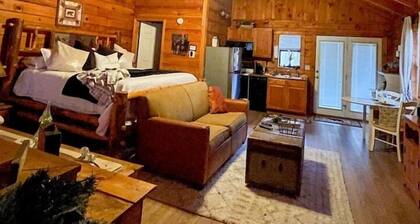 Authentic Private Log Cabin in Gatlinburg