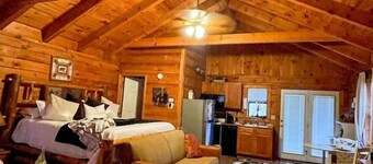 Authentic Private Log Cabin in Gatlinburg