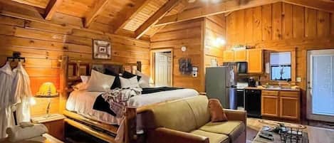 1 soverom, strykejern/-brett, wi-fi (inkludert) og sengetøy