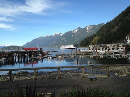 Ferry Walk House, Family & Pet Friendly