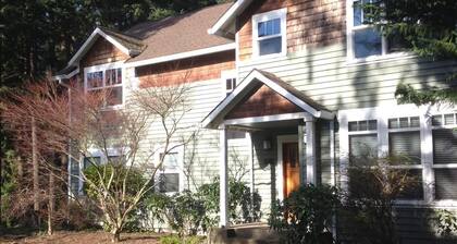 Pacific Northwest Retreat. 5 Meilen von Downtown PDX. In der Nähe von High-Tech-