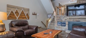 Amazing Location! Ski in Ski out Beautiful Home. Heated Garage!