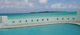 Location!!! no car needed, Luxury Oceanfront, Our home on HGTV