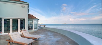 Location!!! no car needed, Luxury Oceanfront, Our home on HGTV