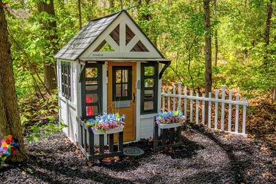 3-Story Luxury Escape w/ Arcade Room • Hot Tub • Fire Pit • BBQ Grills & More!