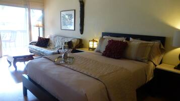 Iron/ironing board, free WiFi, bed sheets
