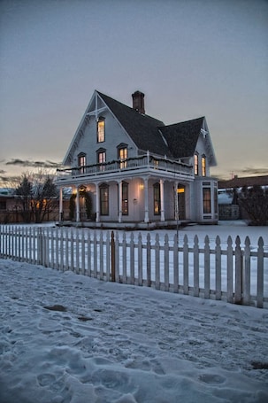 Exterior. The Wisdom House est. 1878
