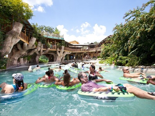 Float the Comal River, rakastettu talo, ilmaiset putket, ilmainen wifi