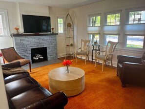 Smart TV, fireplace, printers