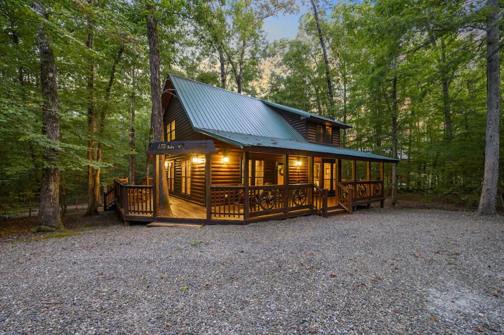 Hot tub, Pool Table, Fireplace, Playground & Arcade Console