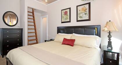 Victorian Unit with Loft - Minutes. to DT, Conv Center, Balboa Park, Beach, Zoo