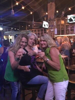 Bar (en la propiedad)