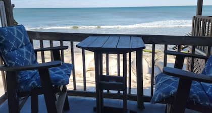 Oceanfront 1BR Condo – First Floor, Sleeps 4, Unbeatable Views & Location!