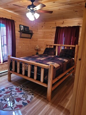 4 bedrooms, free WiFi -  Minutes From Salmon River, On Snowmobile/ATV Trail, Fire Pit, WiFi, Grill, A/C (Richland)