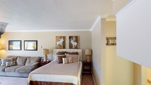 1 bedroom, iron/ironing board, free WiFi, bed sheets
