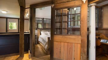 2 makuuhuonetta, silitysrauta/-lauta, Wi-Fi, vuodevaatteet