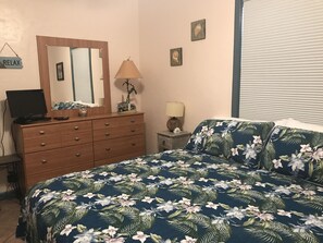 2 chambres, fer et planche à repasser, lit parapluie, Wi-Fi gratuit