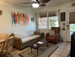 TV connectée, Netflix, livres, services de streaming