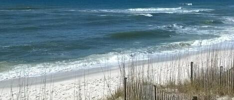Accommodatie ligt op het strand
