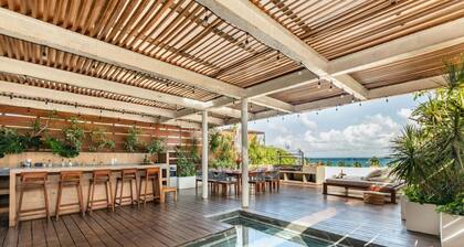 Downtown Villa in the Heart of Playa across Beach