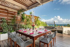 Outdoor dining - Downtown Villa in the Heart of Playa across Beach (Playa del Carmen)