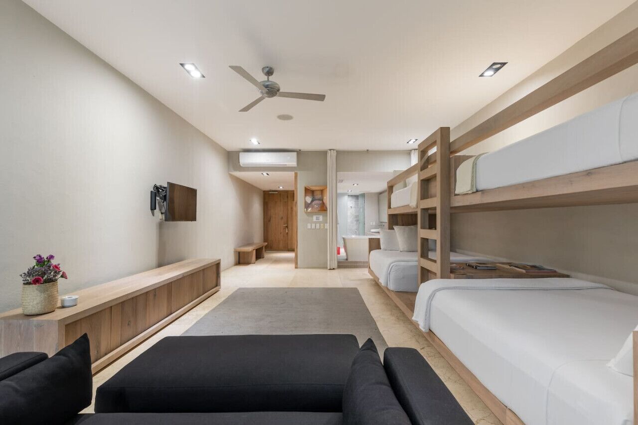 4 bedrooms, desk, iron/ironing board, travel crib