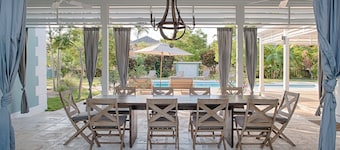 "Windways"...Stately Bahamian Estate House