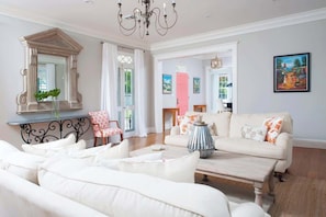 Smart TV, fireplace, offices