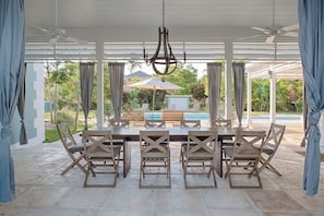 Outdoor dining