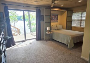 5 bedrooms, desk, iron/ironing board, WiFi