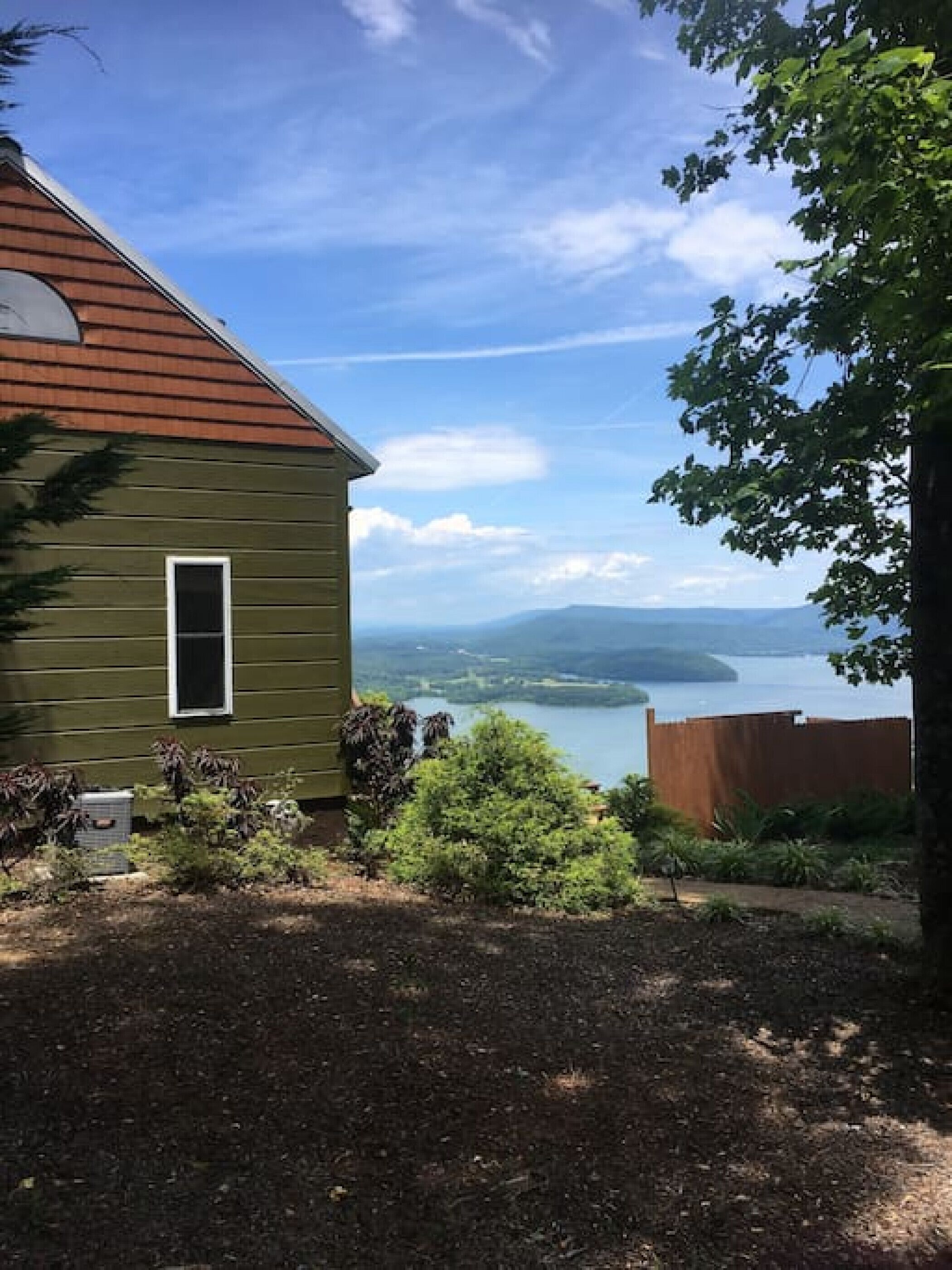 hoot owl · NO SUNDAY CHECK IN , GREAT VIEW-hot tub HOOT OWL
