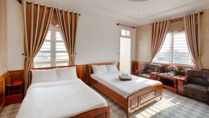 Habitación familiar (Superior) | Minibar, escritorio y wifi gratis