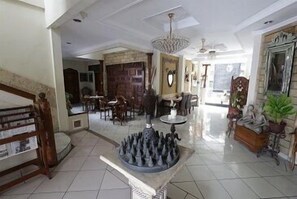 Lobby - Hotel Mataram Malioboro (Yogyakarta)