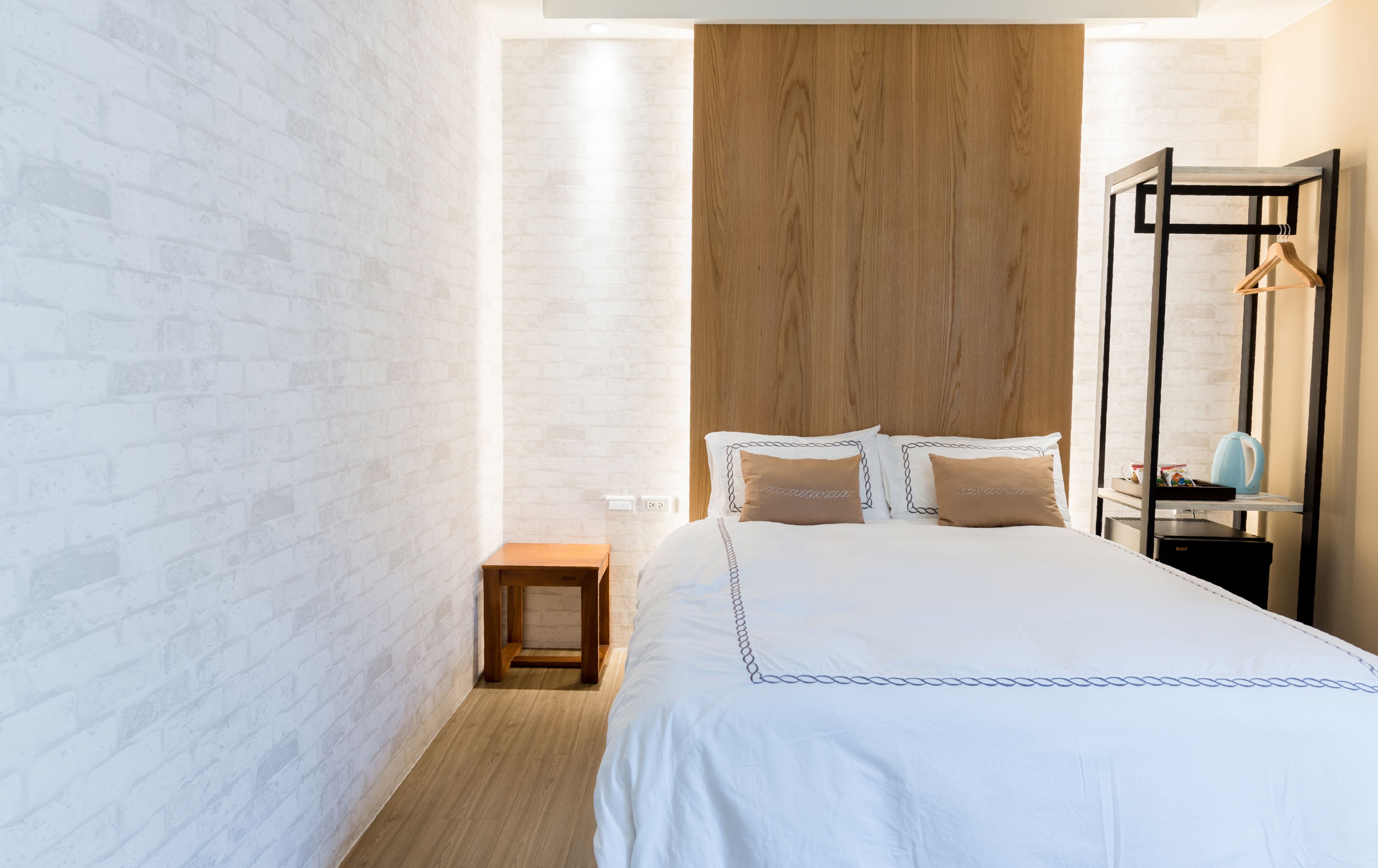 Kamar Double Standar | Tirai kedap cahaya, kedap suara, Wi-Fi gratis, dan seprai linen