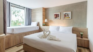 豪華三人房 | 書桌、遮光布/窗簾、免費無線上網、床單