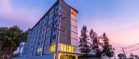 Front of property - evening/night