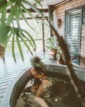 Private spa tub