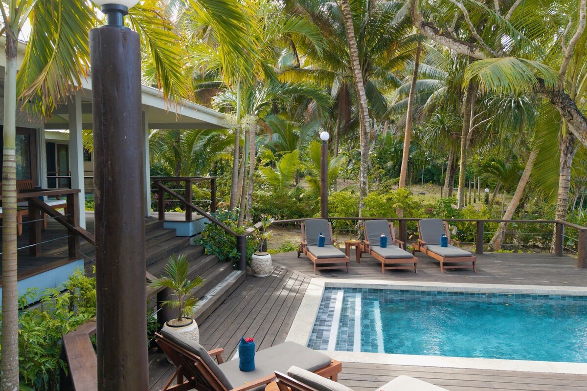 Luxury Villa, Beach View | Premium bedding, in-room safe, rollaway beds (surcharge), WiFi (free)