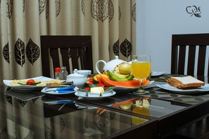 Daily continental breakfast (USD 4 per person)