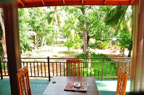 Basic Shared Dormitory, 2 Single Beds | Balcony