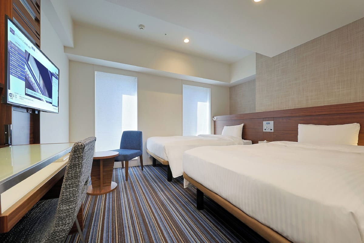 Twin Room, Non Smoking (For 2 Adult) | Desk, WiFi (free)