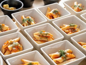 Daily buffet breakfast (JPY 1800 per person)
