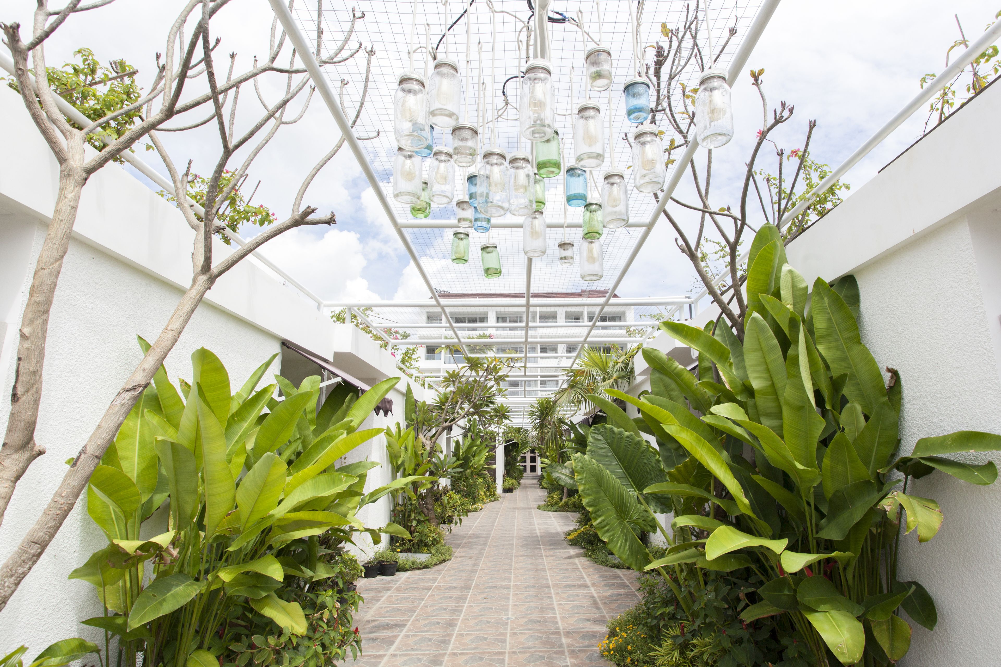 숙박 시설 입구