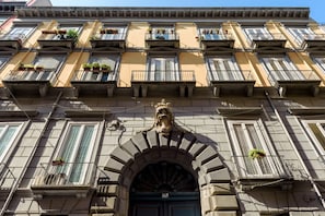 Front of property - Sarracino Relais (Naples)